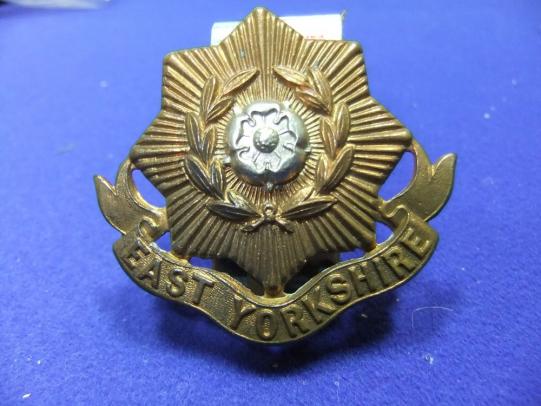 East yorkshire regiment military army cap badge