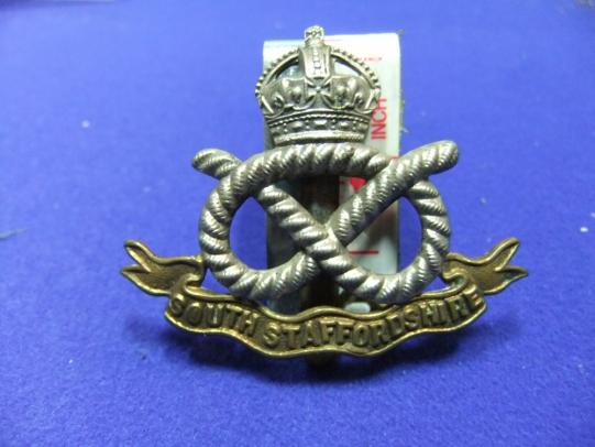 South staffordshire regiment army military cap badge