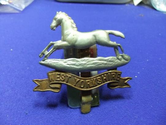 West yorkshire regiment army military cap badge