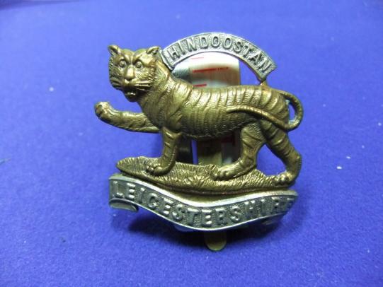 Leicestershire regiment hindoostan army military cap badge