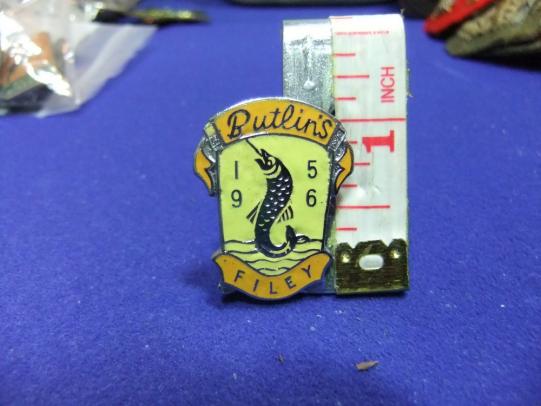 butlins holiday camp badge filey 1956 pass member souvenir