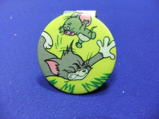 tin button badge tom and jerry mgm 1975 cartoon characters childrens