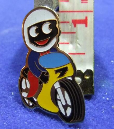 robertsons golly badge brooch motorcycle motorcyclist 1980s