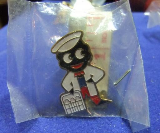 robertsons golly badge brooch milkman 1980s pointed feet in packet