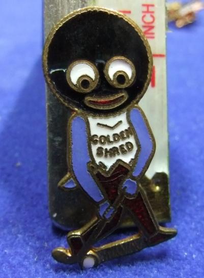 Robertsons jam golly badge hockey player red feet blue hands advert