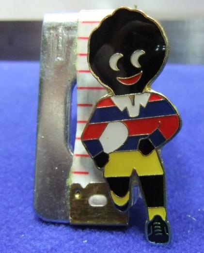 Robertsons jam golly badge rugby player 1990s large acrylic