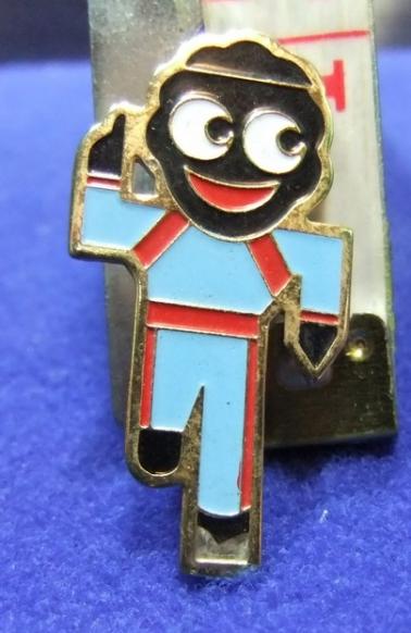 robertsons golly badge brooch keep fit 1980s pointed feet