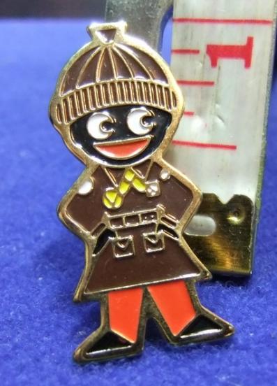 robertsons golly badge brownie guide 1980s pointed feet