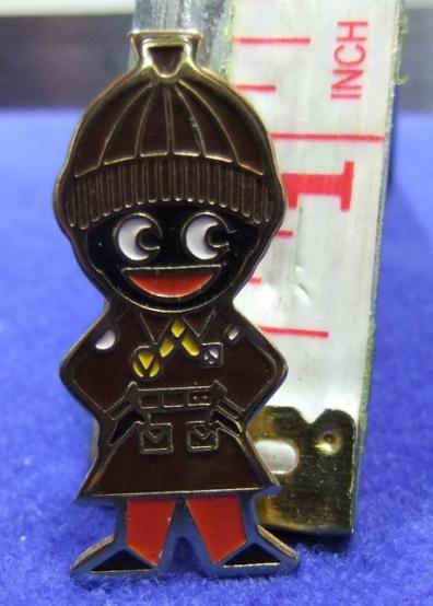 robertsons golly badge brooch brownie guide 1980s pointed feet