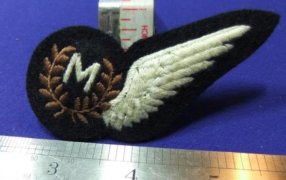 Quartermaster 'QM' cloth half wing brevet badge British Royal Air Force R.A.F. 