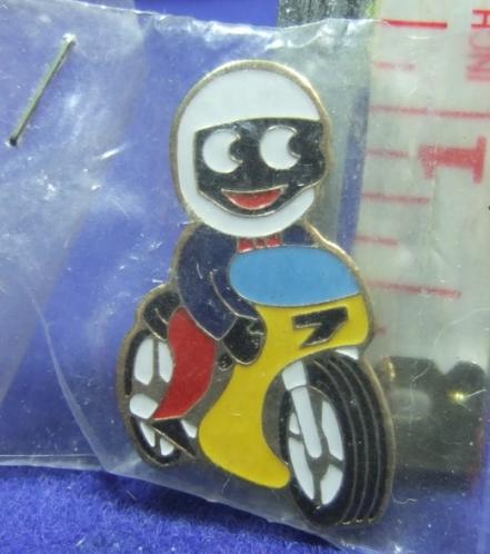 Robertsons golly badge motorcycle motorcyclist 1980s