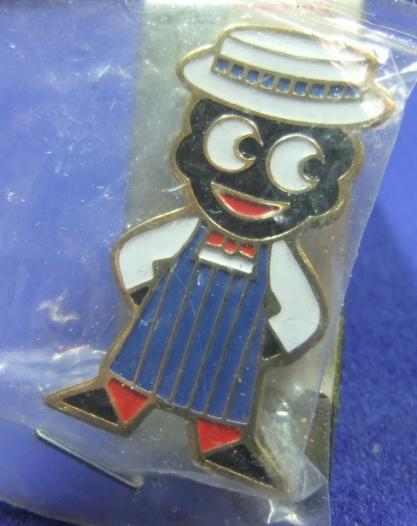 robertsons golly badge butcher 1980s in packet