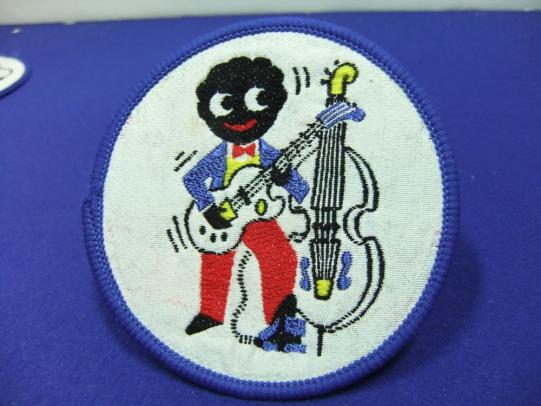 Robertsons golly sew on patch badge GUITAR MUSICIAN