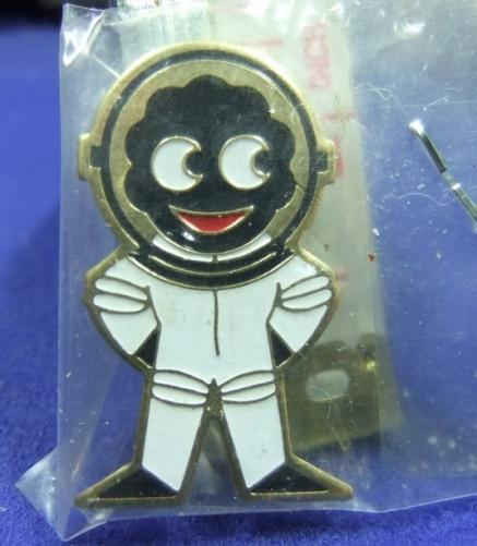 Robertsons golly badge brooch astronaut 1980s