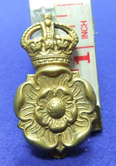 ww military cap badge Queens Own Yorkshire Dragoons Yeomanry