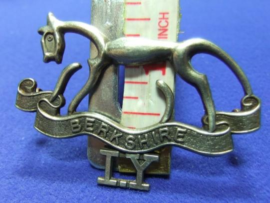 military army cap badge Berkshire Imperial Yeomanry