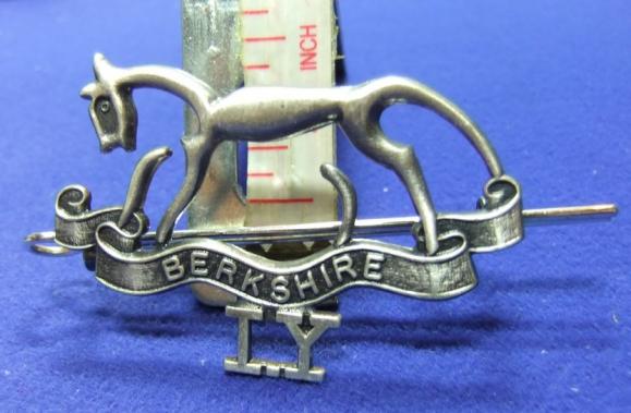 military cap badge Berkshire Imperial Yeomanry