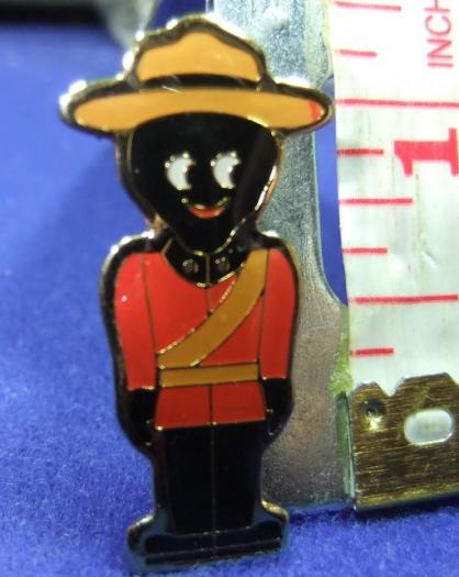 Robertsons 1996 Golly Mountie limited edition badge