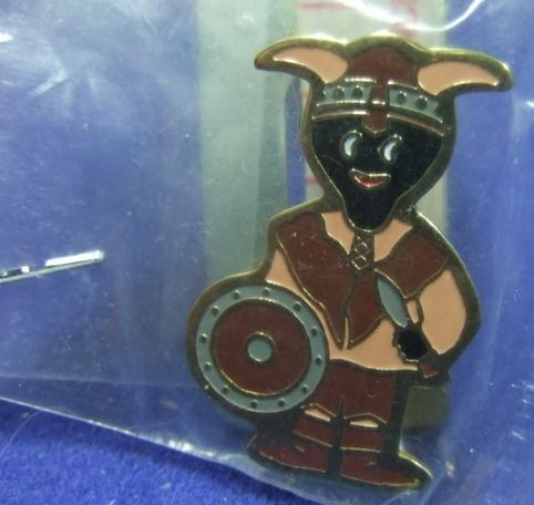 Robertsons Golly Badge 1996 Set Viking