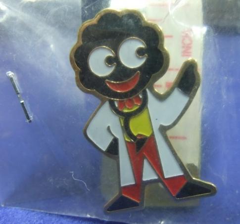 Robertsons golly badge brooch doctor 1998
