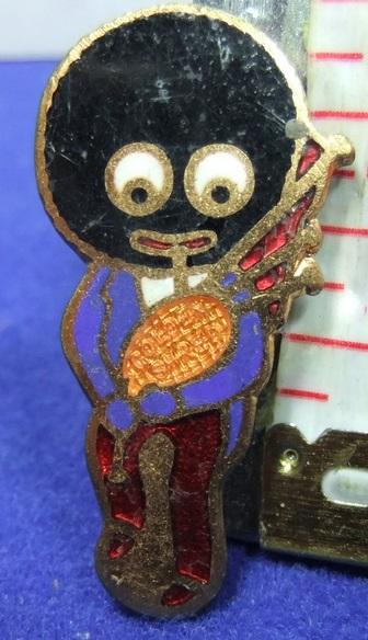 Robertsons jam golly badge bagpiper bagpipe f&s bham