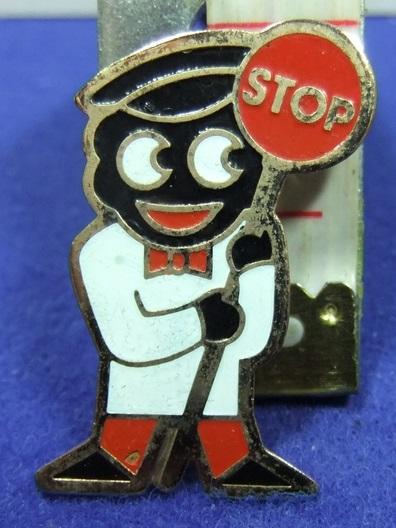 Robertson Golly Lollipopman badge 1980s pointed feet