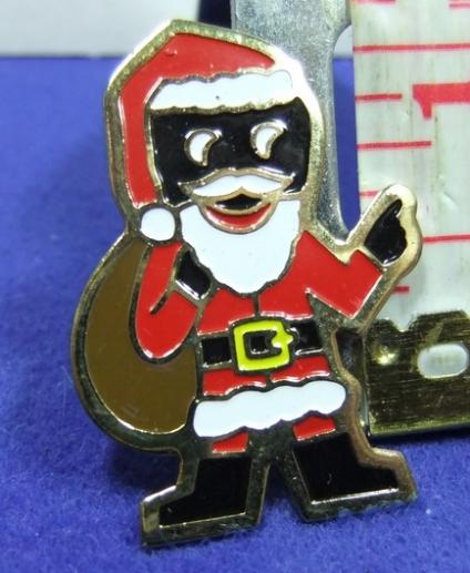 Robertsons badge Golly father christmas limited edition 1990s