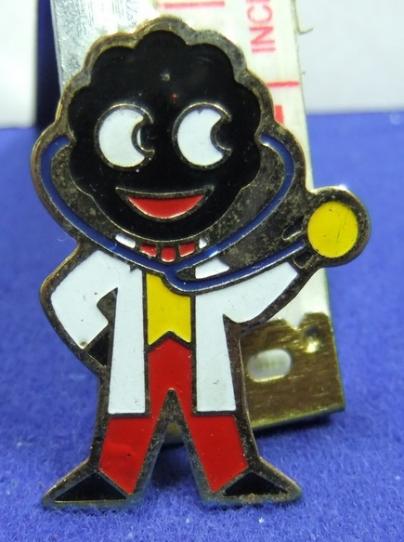 Robertsons golly badge brooch doctor 1980s