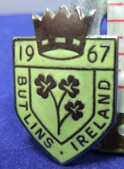 Butlins holiday camp badge ireland 1967 mosney