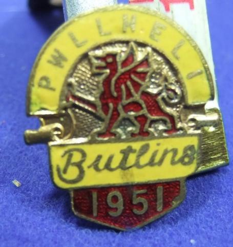 Butlins holiday camp badge pwllheli 1951