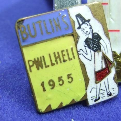 Butlins holiday camp badge pwllheli 1955