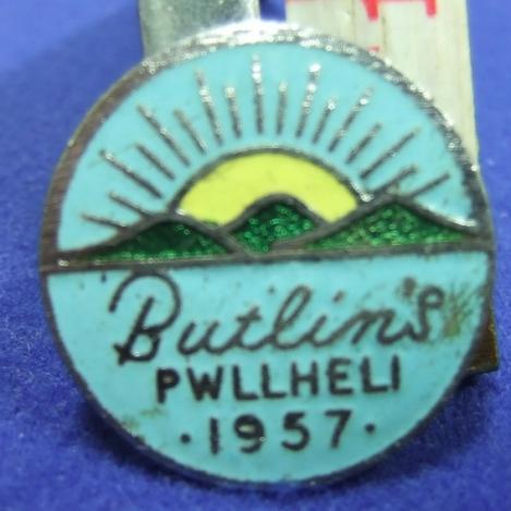 Butlins holiday camp badge pwllheli 1957
