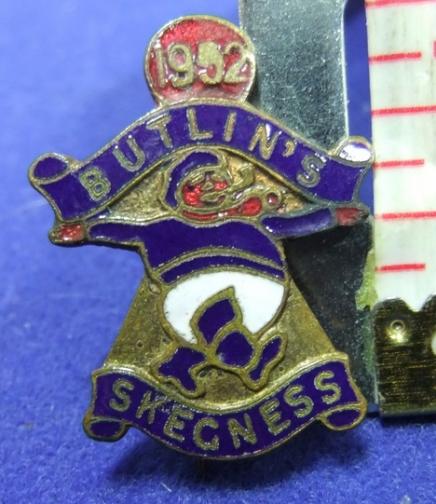 Butlins holiday camp badge skegness 1952
