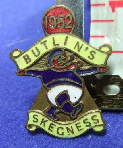 Butlins holiday camp badge skegness 1952