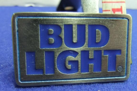 Badge Budweiser Brewery Bud Light Beer advert advertising