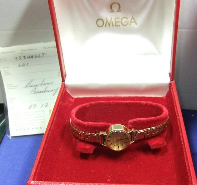 omega de ville automatic ladies watch hallmarked solid gold strap 1970s working