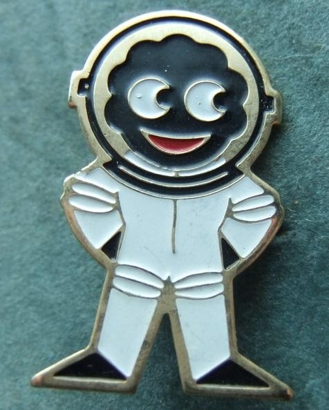 Robertsons golly badge brooch Astronaut Spaceman 1980s