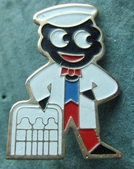 Robertsons golly badge brooch Milkman 1980s