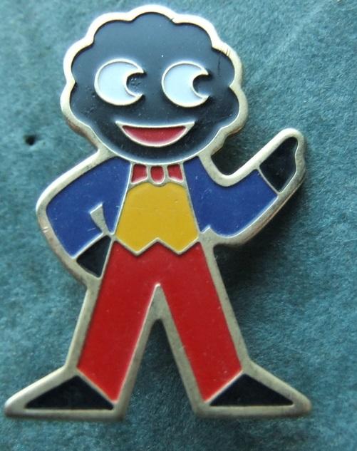 Robertsons Golly Standard badge brooch 1980s