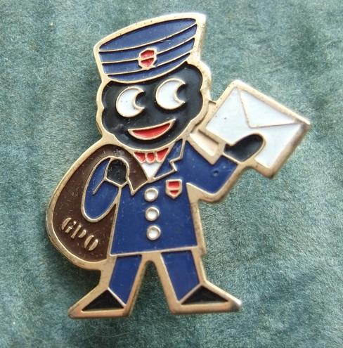 Robertsons golly badge postman 1980s all red pocket