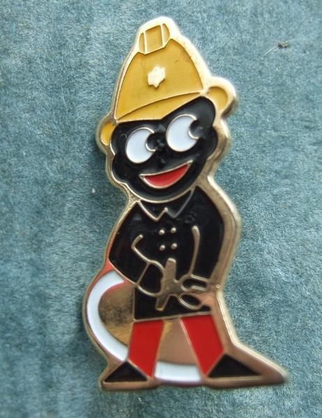 Robertsons golly badge brooch fireman short nozzle 1980s