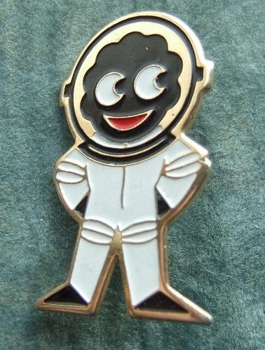 Robertsons golly badge brooch Astronaut Spaceman 1980s