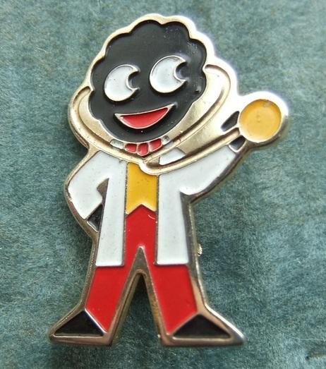 Robertsons Golly Doctor badge brooch 1980s RARE VARIANT