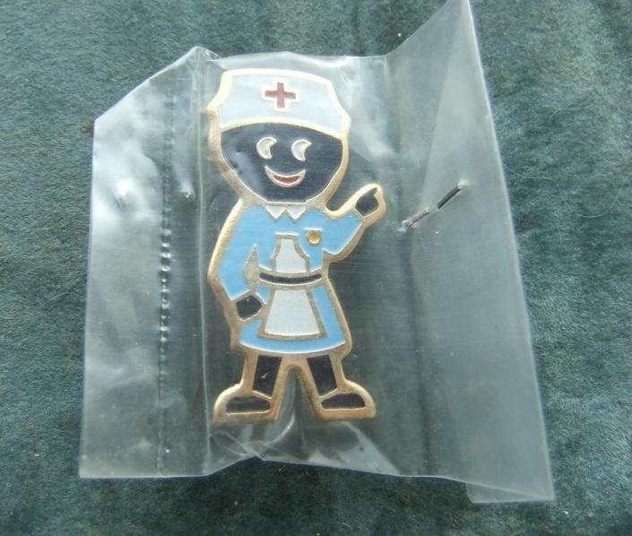 Robertsons golly badge brooch nurse 1990s