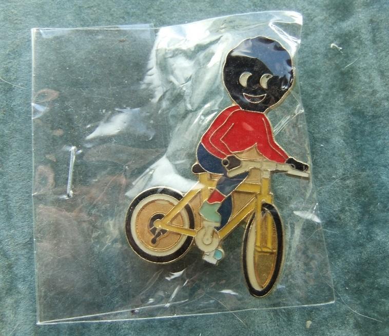 Robertsons jam golly badge cyclist 1993 94 large acrylic H