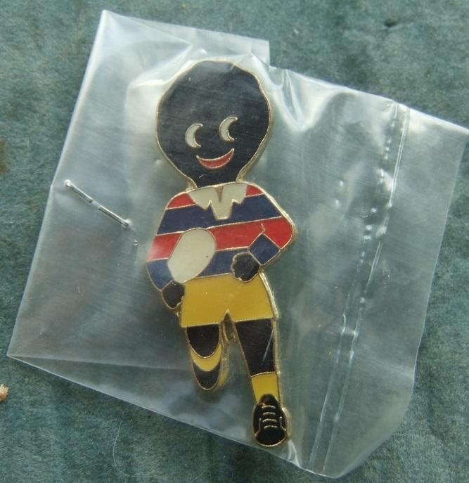 Robertsons golly badge Rugby Player 1993 94 large acrylic