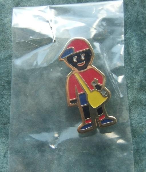 Robertsons golly badge 1996 set Paperboy