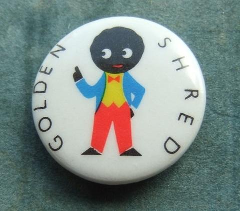 Robertsons Golly Golden Shred Tin Badge 1970s cell coat