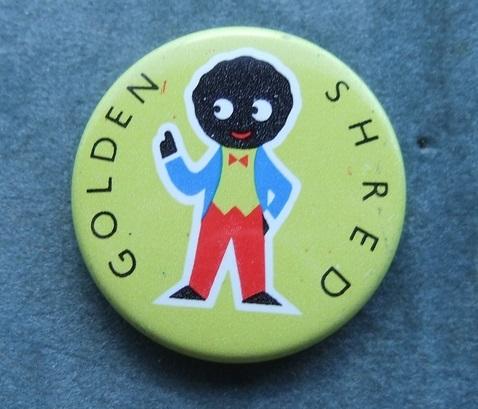 Robertsons Golly Golden Shred Tin Badge 1970s Lithograph
