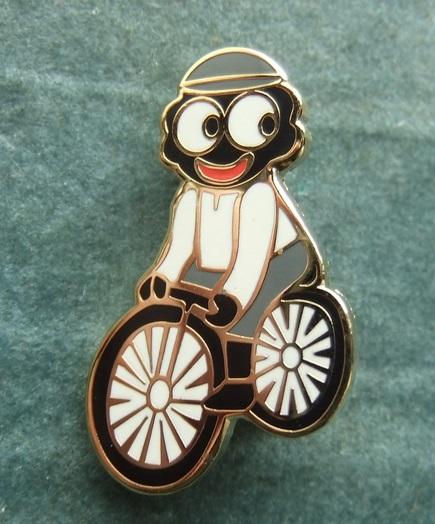 Golly Cyclist White Shirt Badge Non Robertsons issue